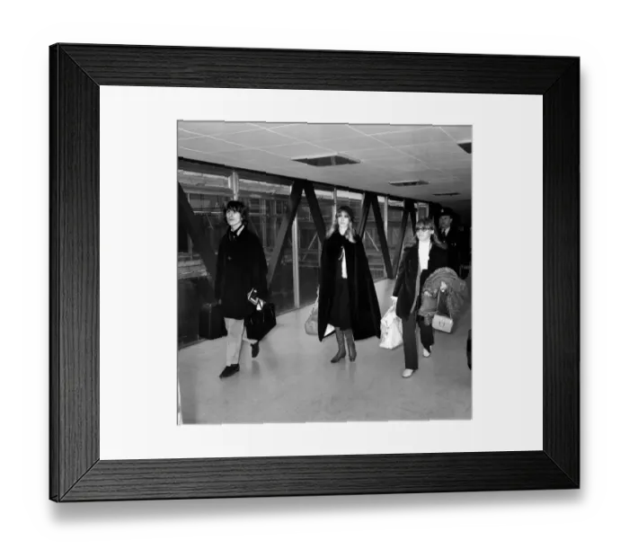 Framed Print : The Beatles leaving Heathrow Airport for India where they will meet Maharishi Mahesh Yogi Framed Print : The Beatles leaving Heathrow Airport for India where they will meet Maharishi Mahesh Yogi