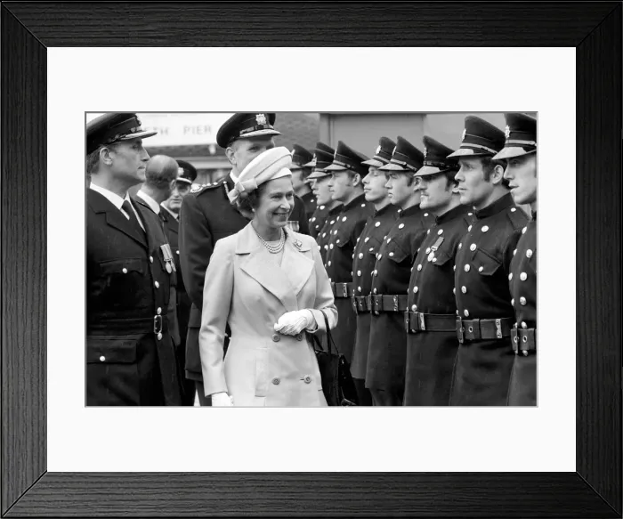Framed Print : Her Majesty Queen Elizabeth II meeting the recruits of the London Fire Brigade at Lambeth
