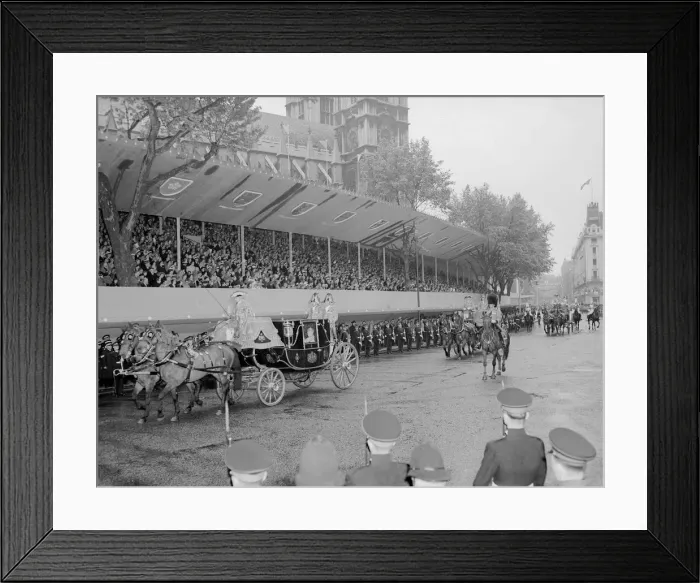 Framed Print : The Coronation of Queen Elizabeth II. A horse drawn carriage