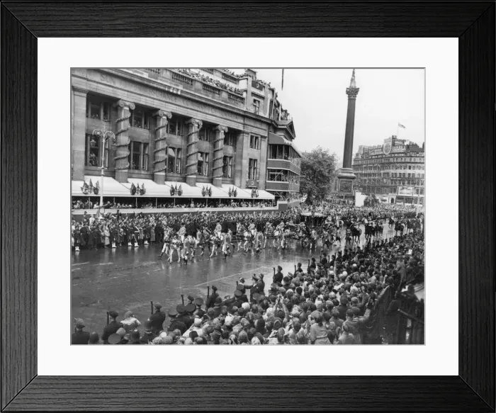 Framed Print : Coronation of Queen Elizabeth II. The procession head down Cockspur Road Framed Print : Coronation of Queen Elizabeth II. The procession head down Cockspur Road