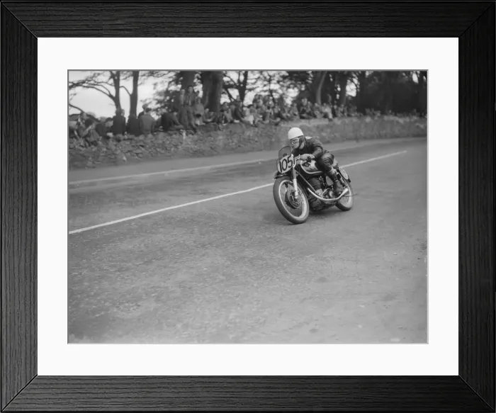 Framed Print : 1952 Isle of Man Grand Prix 10th September 1952 The winner of the Senior Grand Framed Print : 1952 Isle of Man Grand Prix 10th September 1952 The winner of the Senior Grand