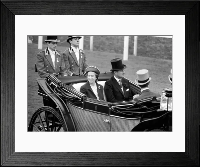 Framed Print : Her majesty Queen Elizabeth II and Prince Philip, Duke of Edinburgh in their carriage