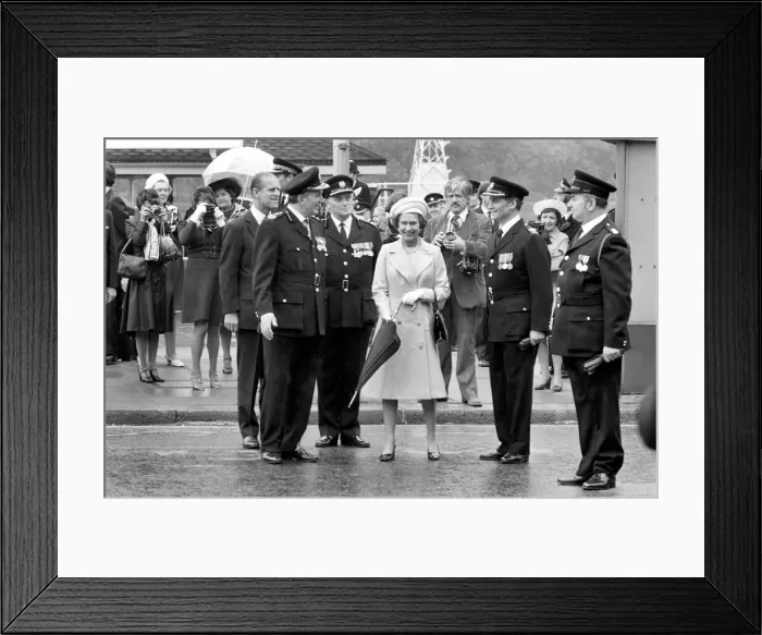 Framed Print : Her Majesty Queen Elizabeth II meeting the recruits of the London Fire Brigade at Lambeth