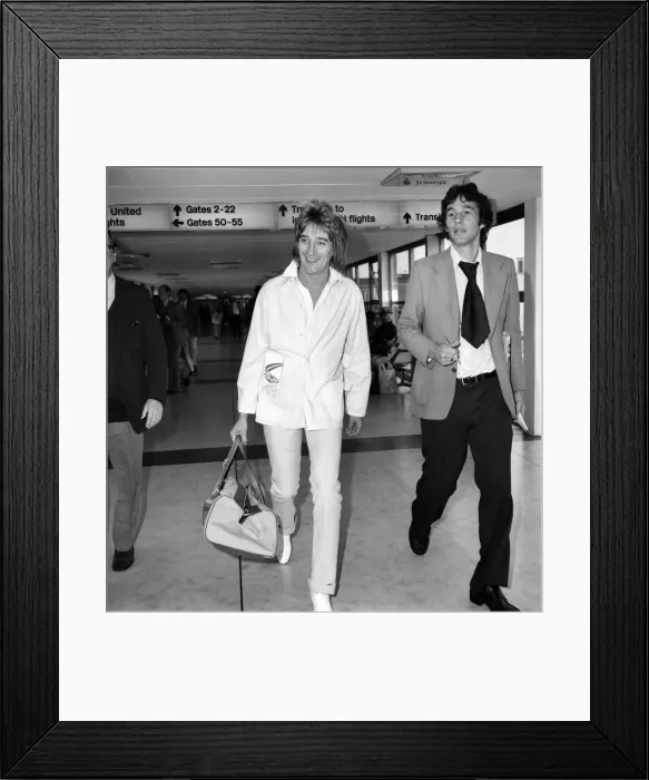 Framed Print : Rod Stewart at Heathrow airport. June 1977 R77-3358A-002