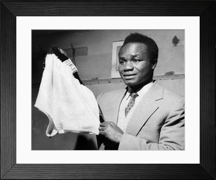 Framed Print : Nigerian boxer Hogan Bassey to fight Cossemyns: I
