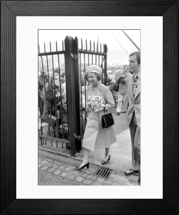 Framed Print : Queen Elizabeth II rocked with laughter at Pepys Estate, Deptford, today Framed Print : Queen Elizabeth II rocked with laughter at Pepys Estate, Deptford, today
