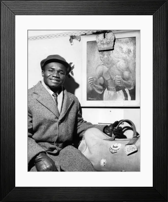 Framed Print : World featherweight champion Hogan (Kid) Bassey, pride of Nigeria and Merseyside Framed Print : World featherweight champion Hogan (Kid) Bassey, pride of Nigeria and Merseyside