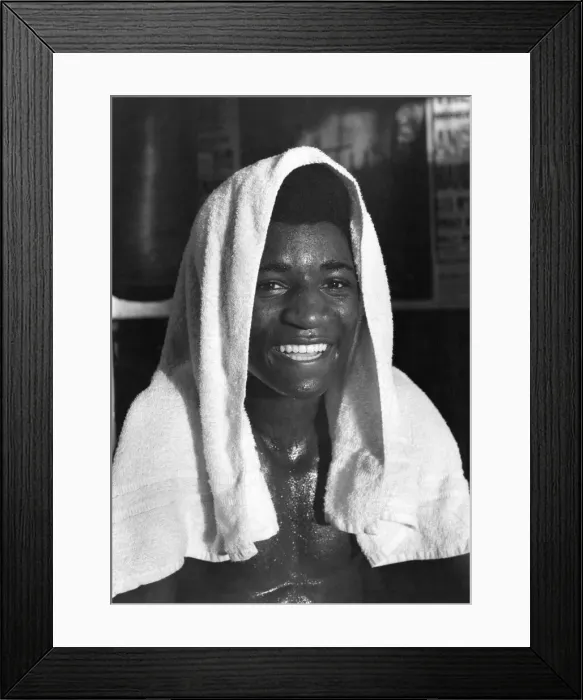 Framed Print : Ugandan lightweight boxer Cornelius Edwards in training. Circa 1981 P005751 Framed Print : Ugandan lightweight boxer Cornelius Edwards in training. Circa 1981 P005751