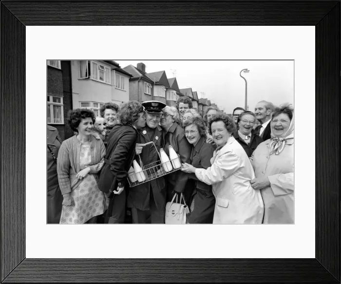 Framed Print : Fred the Milkman Retires: For twenty-one years Fred Horton has been delivering milk to