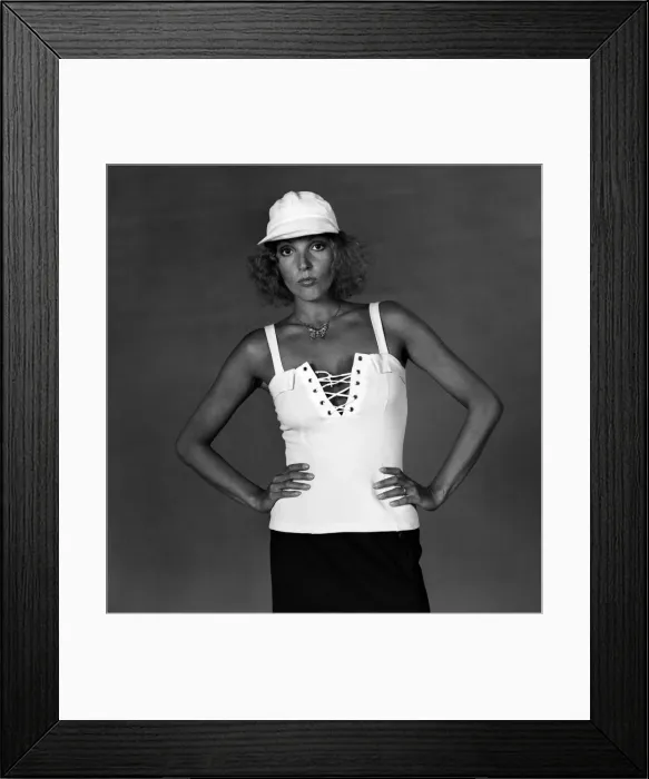 Framed Print : Fashion. Geschi. April 1975 75-1863-003 Framed Print : Fashion. Geschi. April 1975 75-1863-003