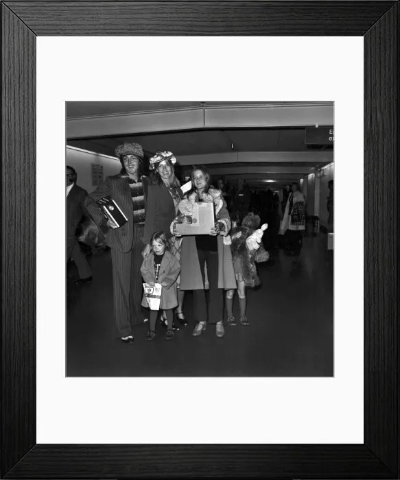 Framed Print : Paul McCartney: Paul MaCartney and wife Linda with their family arrived at Heathrow
