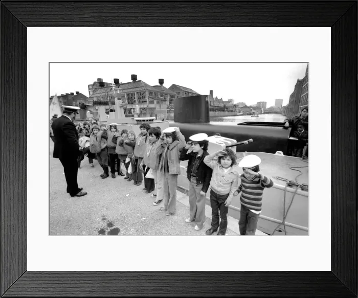 Framed Print : Children: Humour: Mutiny at City Road Basin: It was almost mutiny at the City Road Basin Framed Print : Children: Humour: Mutiny at City Road Basin: It was almost mutiny at the City Road Basin