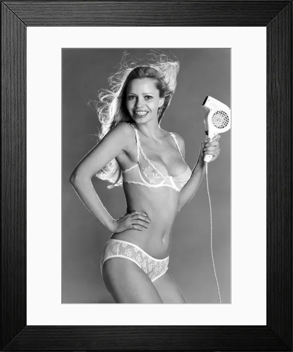 Framed Print : Fashion: Glamour: Model: Maj Britt. April 1975 75-1893-004 Framed Print : Fashion: Glamour: Model: Maj Britt. April 1975 75-1893-004