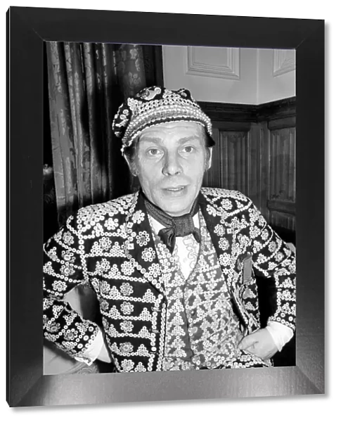 Pearly King George Major. April 1975 75-2253