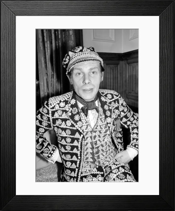 Framed Print : Pearly King George Major. April 1975 75-2253 Framed Print : Pearly King George Major. April 1975 75-2253
