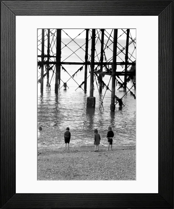 Framed Print : Newhaven. April 1975 75-1724-003