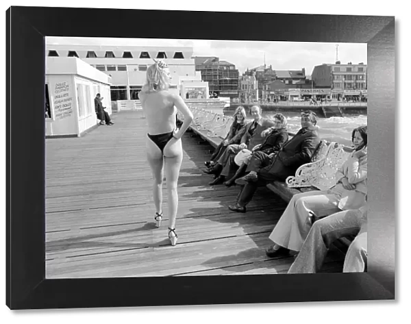 Glamour: Beach Fashion at Blackpool. March 1975 75-1705-014