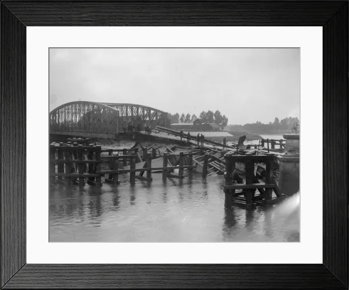 Framed Print : The bridge at Termonde blown up by the Belgian army to slow Framed Print : The bridge at Termonde blown up by the Belgian army to slow