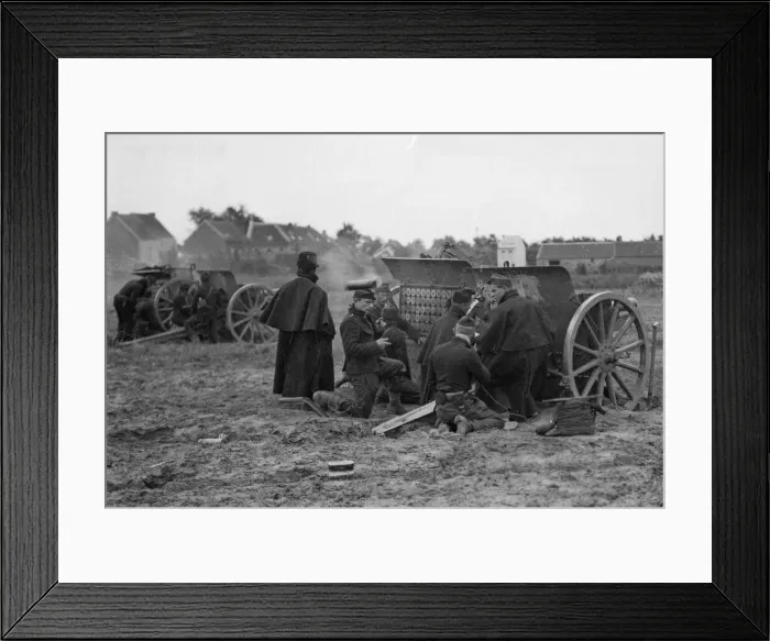 Framed Print : A Belgian field gun in action during the Battle of Hofstade Framed Print : A Belgian field gun in action during the Battle of Hofstade