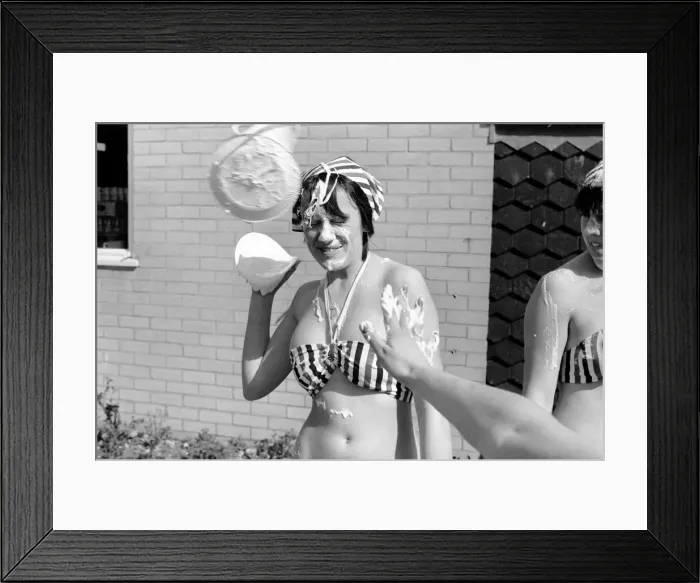 Framed Print : Humour: Throwing: Fight: Custard Pies. April 1977 77-02002