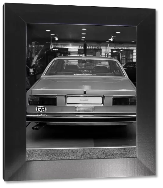 Car: Rolls - Royce. March 1975 75-01280