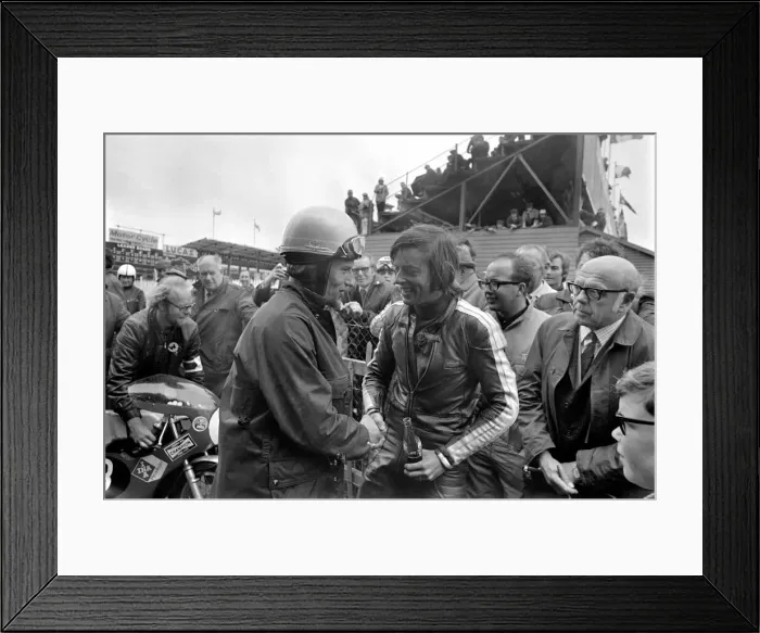 Framed Print : Action: Motorsport: Isle of man TT Races: Chas Mortimer Framed Print : Action: Motorsport: Isle of man TT Races: Chas Mortimer