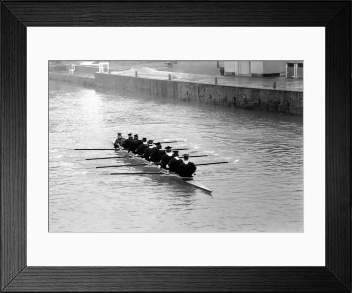 Framed Print : Cambridge University boat crew in training on river Ouse. March 1975 75-01385-003 Framed Print : Cambridge University boat crew in training on river Ouse. March 1975 75-01385-003