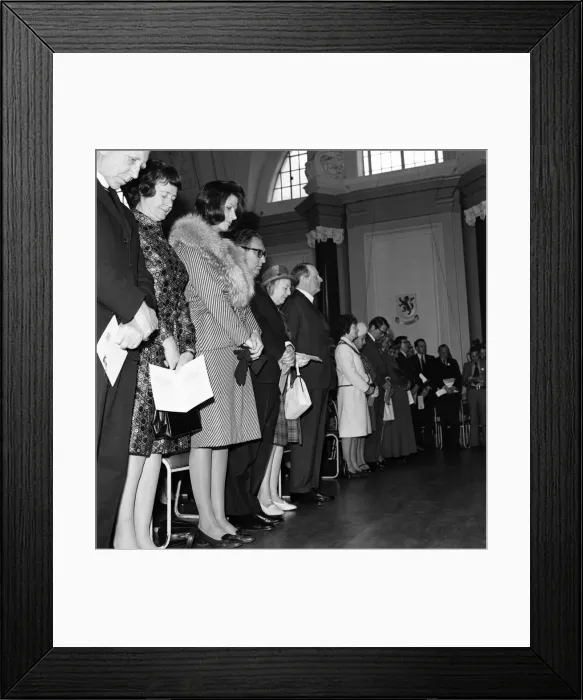 Framed Print : Freedom of Cardiff for Jim Callaghan. Dr Kissinger and wife and Mr Framed Print : Freedom of Cardiff for Jim Callaghan. Dr Kissinger and wife and Mr