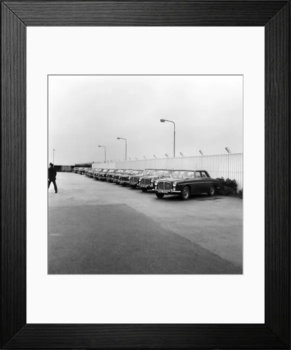 Framed Print : A Line-up of 18 cars to meet the delegation of Harold Wilson Framed Print : A Line-up of 18 cars to meet the delegation of Harold Wilson