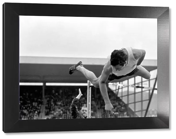 Commonwealth Games, Edinburgh: Athletics. L. J. Peckham in action