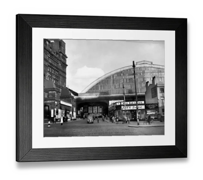 Framed Print : Liverpool Lime Street Station. February 1953 P008114