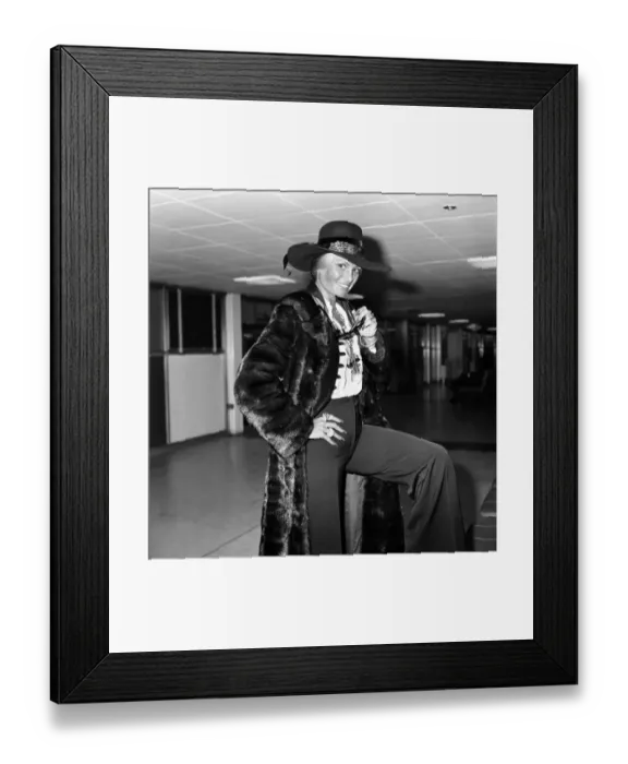Framed Print : Dahlia Lavi, the Israeli actress, arrives at Heathrow Airport today from Miami for a two Framed Print : Dahlia Lavi, the Israeli actress, arrives at Heathrow Airport today from Miami for a two
