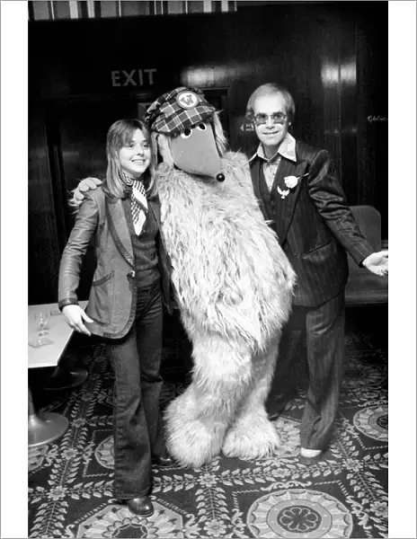 'Music week 1974'Awards Suzi Quatro 'Tomsk'and Elton John