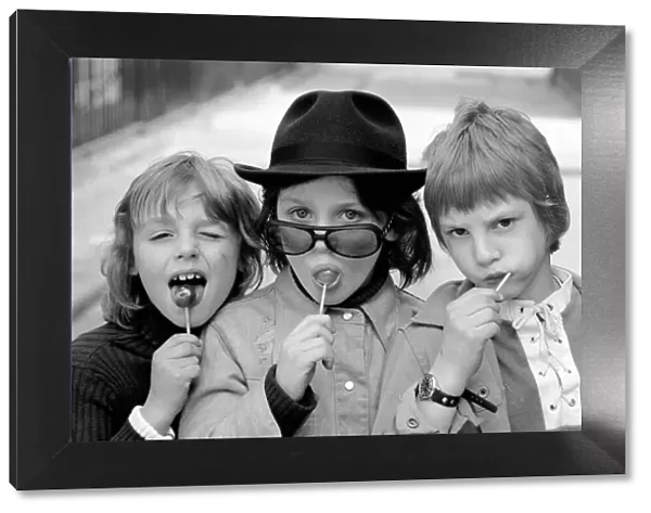 Children  /  Humour: The Kojak Kids: Three young Kojak fans who come from Holborn Left to