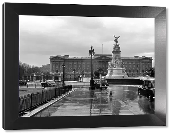 Buckingham Palace. February 1975 75-00836-001