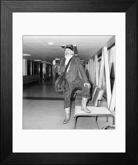 Framed Print : Actor Will Geer. Will Geer (72) at Heathrow Airport today. February 1975 75-00819-002 Framed Print : Actor Will Geer. Will Geer (72) at Heathrow Airport today. February 1975 75-00819-002