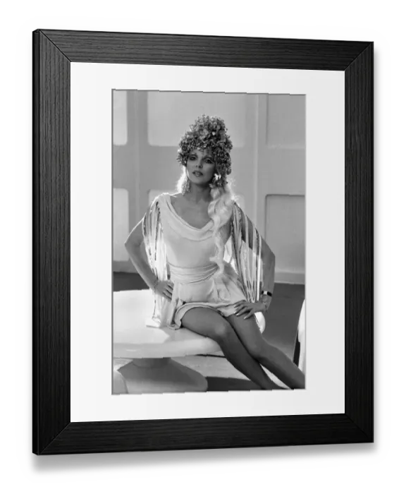 Framed Print : Actress Joan Collins. January 1975 75-00431-003 Framed Print : Actress Joan Collins. January 1975 75-00431-003
