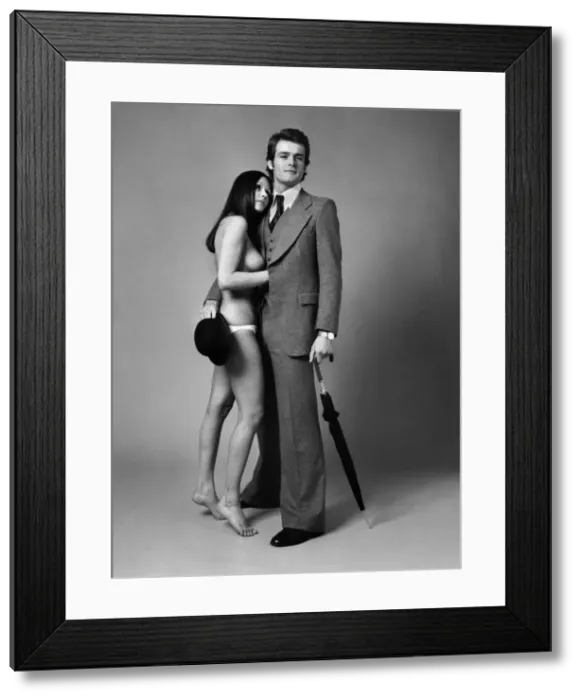 Framed Print : Man / Woman / Topless / Hat: Models. Mulligan 22 with Kevin McLean 23. January 1975 75-00535 Framed Print : Man / Woman / Topless / Hat: Models. Mulligan 22 with Kevin McLean 23. January 1975 75-00535