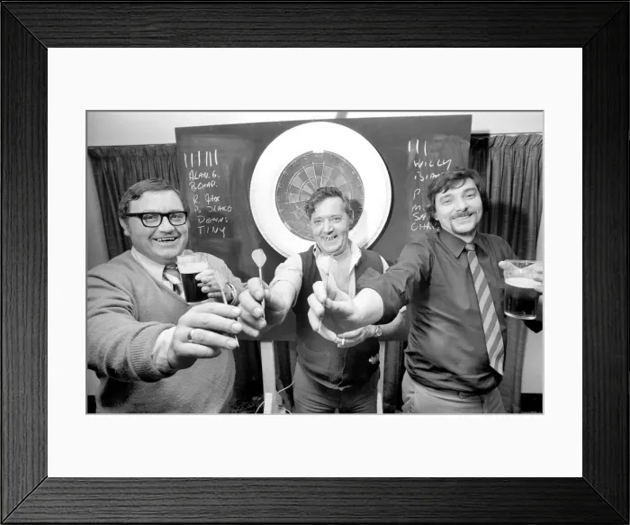 Framed Print : Darts. Allan Glazier. February 1975 75-00712