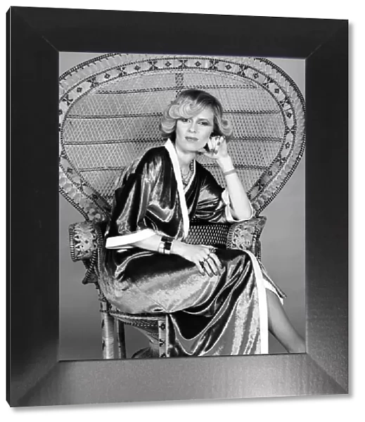 Fashions. Kimonos. Mrs. Linda Bruce Lee. February 1975 75-00710-004
