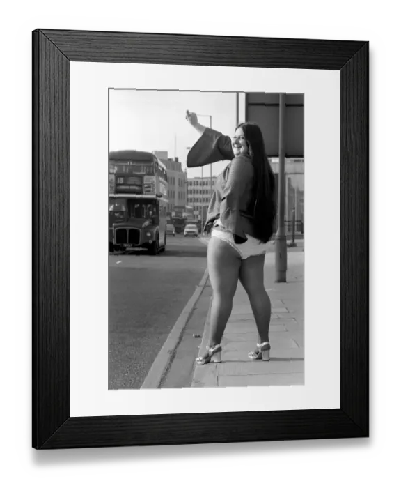 Framed Print : Singer Laura Devon. January 1975 75-00445 Framed Print : Singer Laura Devon. January 1975 75-00445