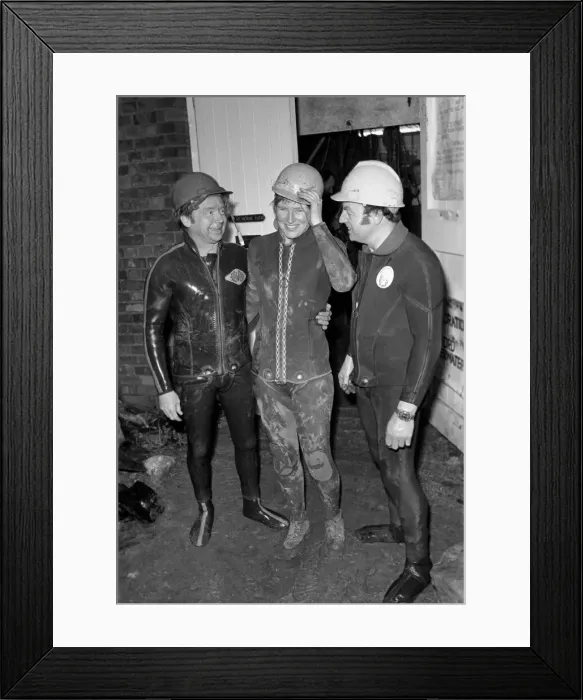 Framed Print : Well diver, Sally Manson. February 1975 75-00667 Framed Print : Well diver, Sally Manson. February 1975 75-00667