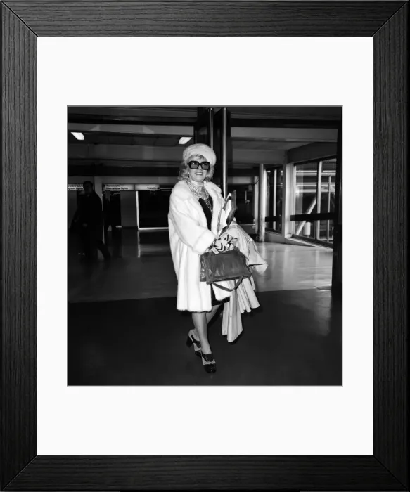 Framed Print : Dorothy Squires. January 1975 75-00489 Framed Print : Dorothy Squires. January 1975 75-00489