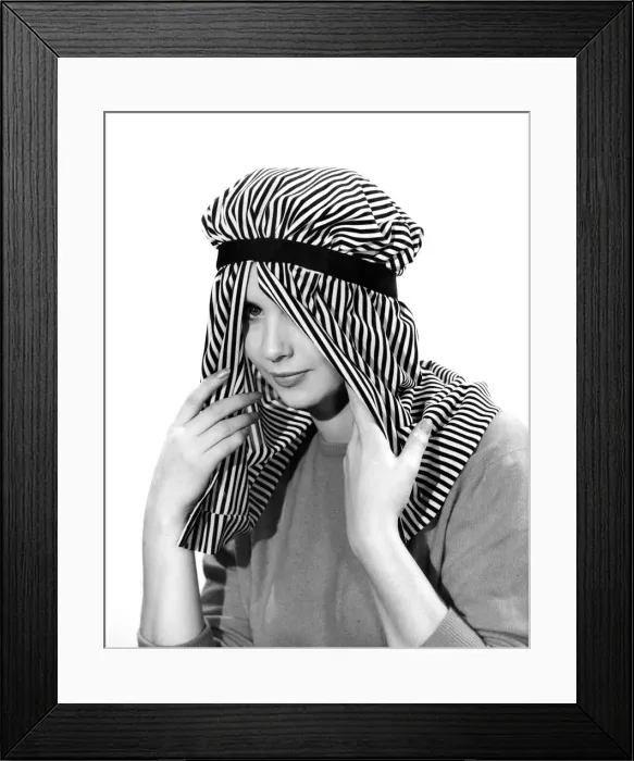 Framed Print : Reveille Fashions 1961: Ann Cave. December 1961 P006854 Framed Print : Reveille Fashions 1961: Ann Cave. December 1961 P006854