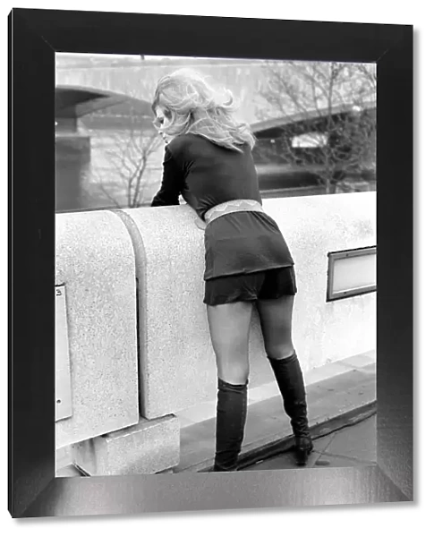 1970s Fashion: Shorts. January 1971 71-00161-020