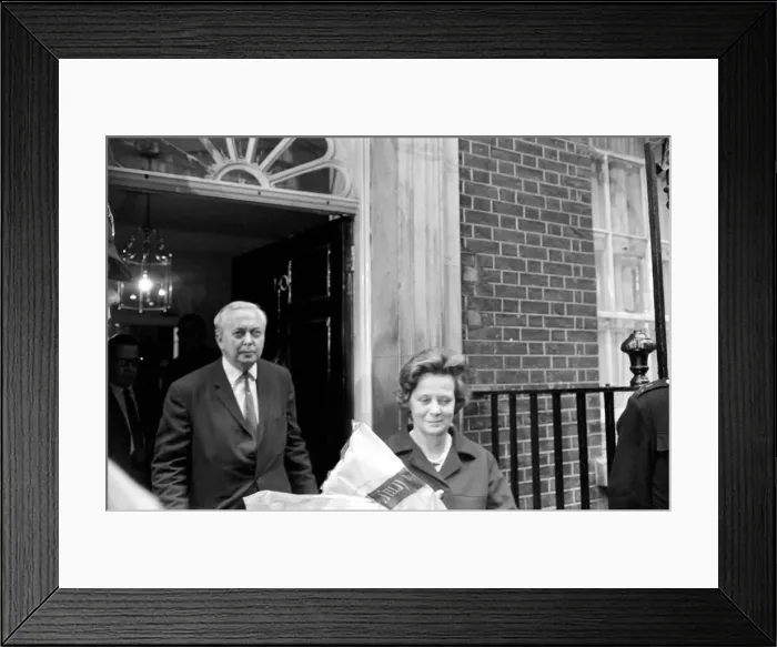 Framed Print : Harold Wilson and wife leave No 10. June 1970 70-5831