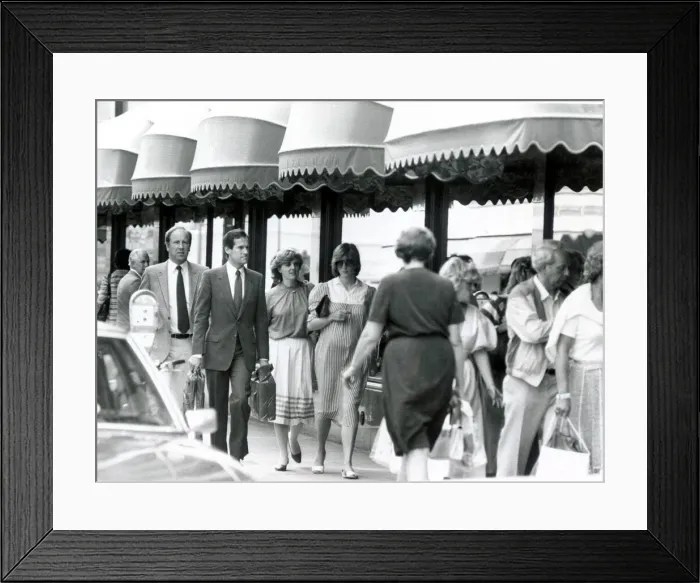 Framed Print : Princess Diana out in London shopping, June 1982