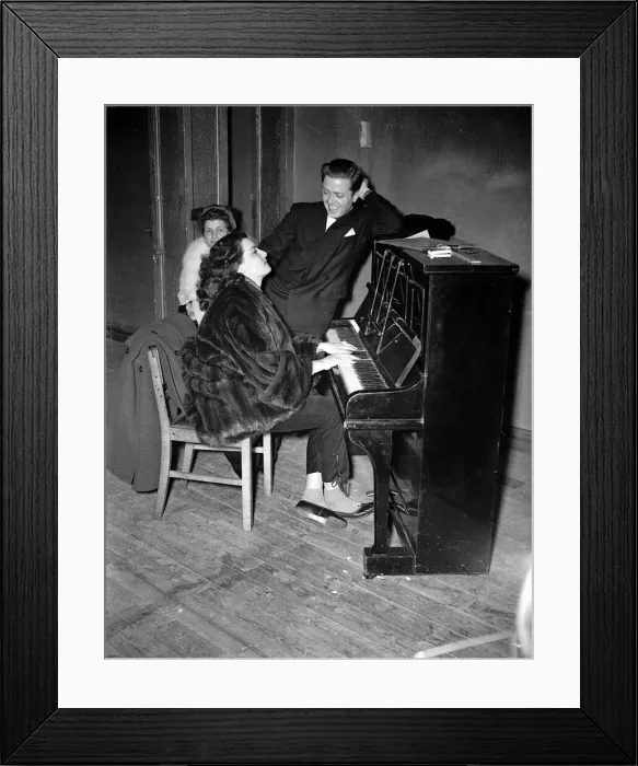 Framed Print : Jane Russell Nov 1951 plays the piano Framed Print : Jane Russell Nov 1951 plays the piano