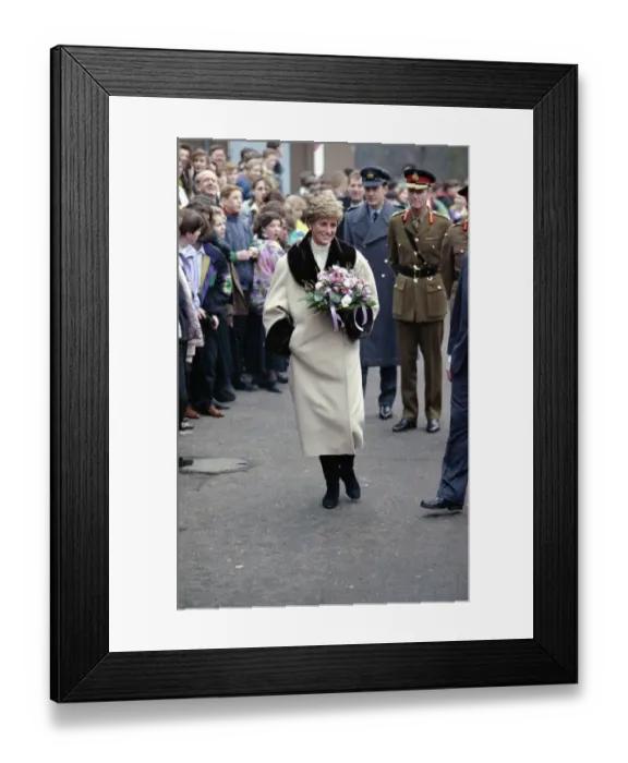 Framed Print : Princess Diana visiting families of the Gulf War soldiers at Hohne Army Base in Germany Framed Print : Princess Diana visiting families of the Gulf War soldiers at Hohne Army Base in Germany