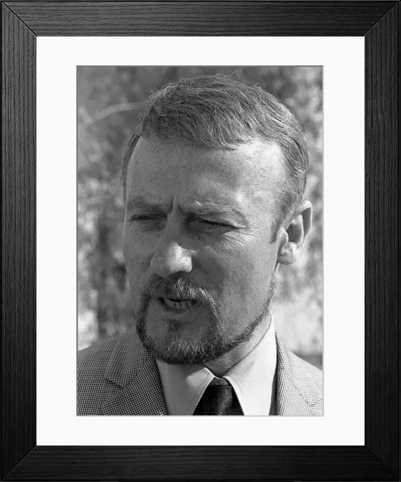 Framed Print : Actor Edward Woodward s. Circa 1972 Rev2791 Framed Print : Actor Edward Woodward s. Circa 1972 Rev2791
